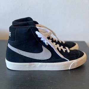 Nike WMNS Blazers